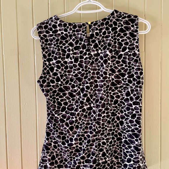 Calvin Klein Women’s Animal-Print Pleated-Neck Sleeveless Top - Small - Picture 5 of 7